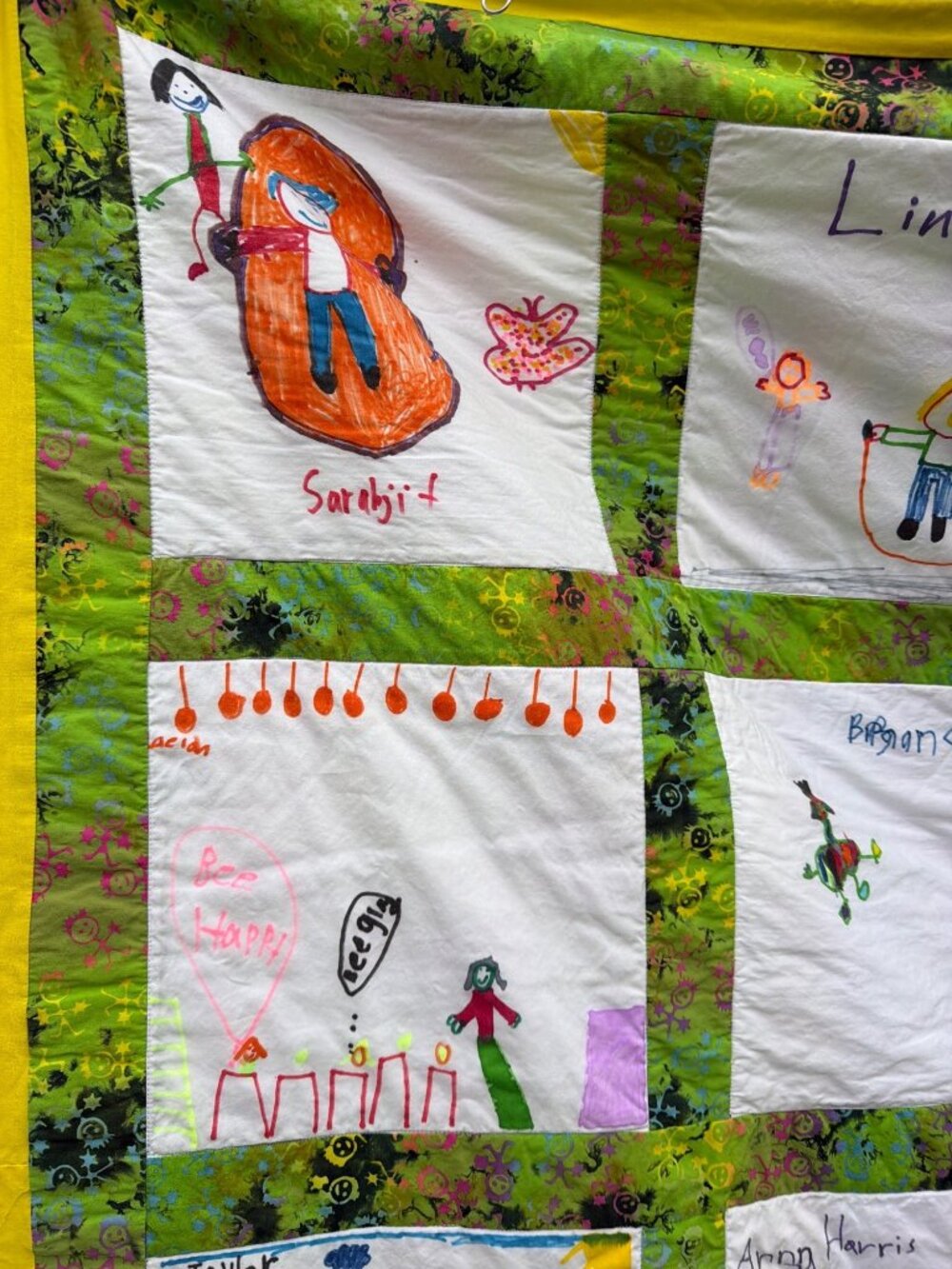 2002 Gregory Heights Elementary Burien WA 1st Grade Memory Throw Quilt 59 x 58 - Picture 9 of 13